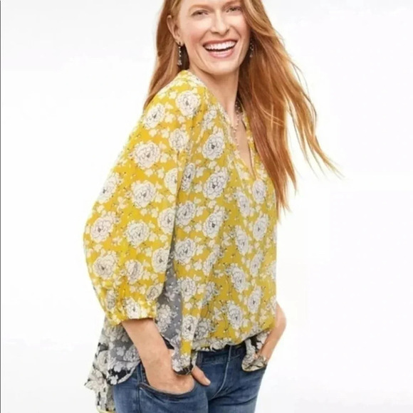 CAbi Tops - Cabi Gather Amelia Floral High-Low Blouse